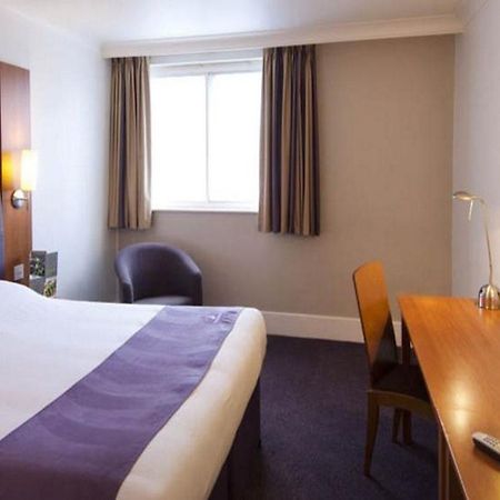 Premier Inn Kettering Exterior photo